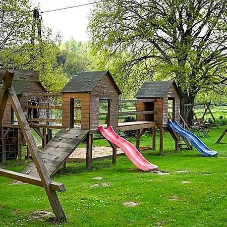 Lowisko Wieniec Üdülőpark Gdów